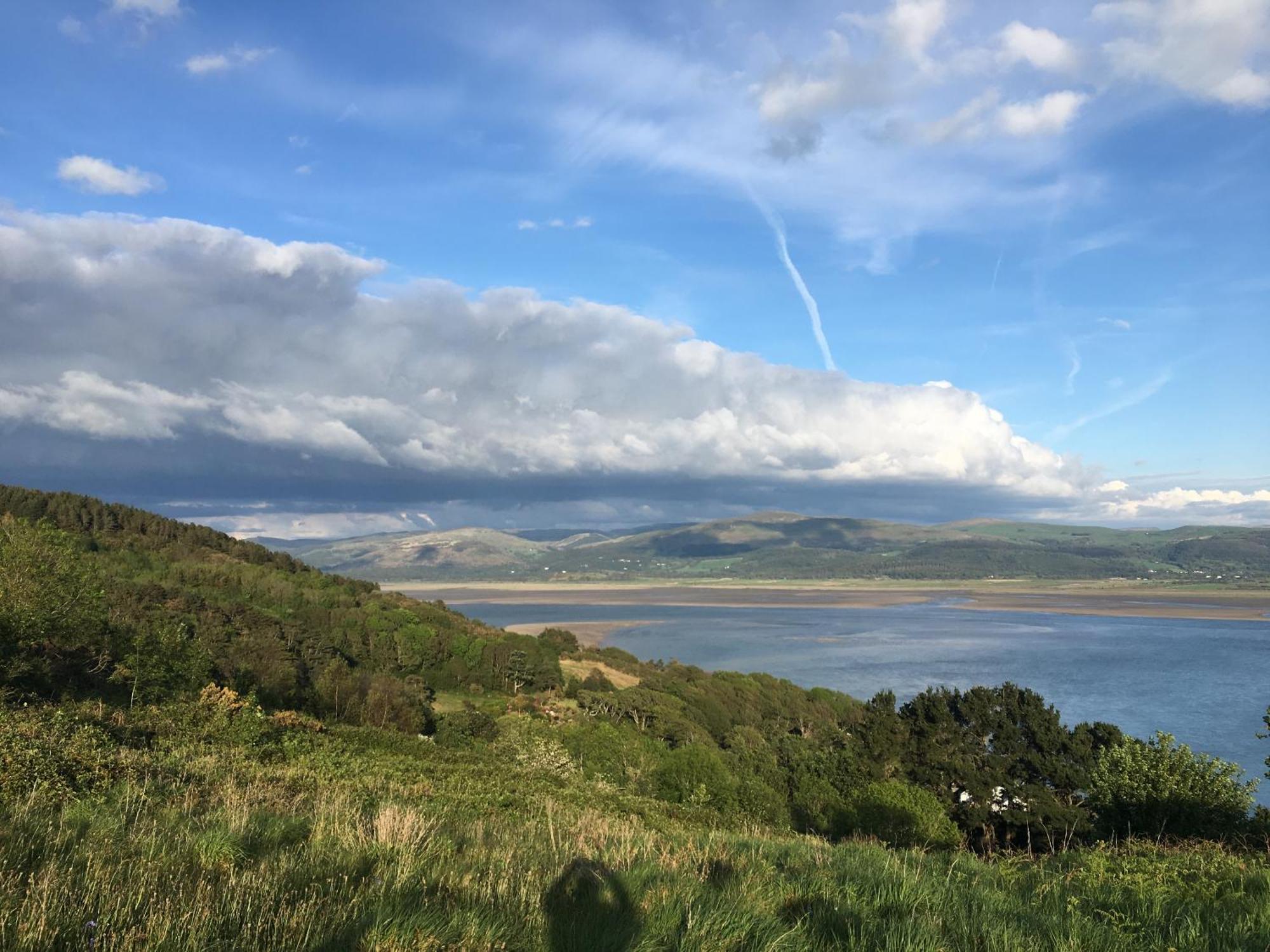 Lovely Seafront 2 Bedroom Apartment 4 Aberdyfi ภายนอก รูปภาพ
